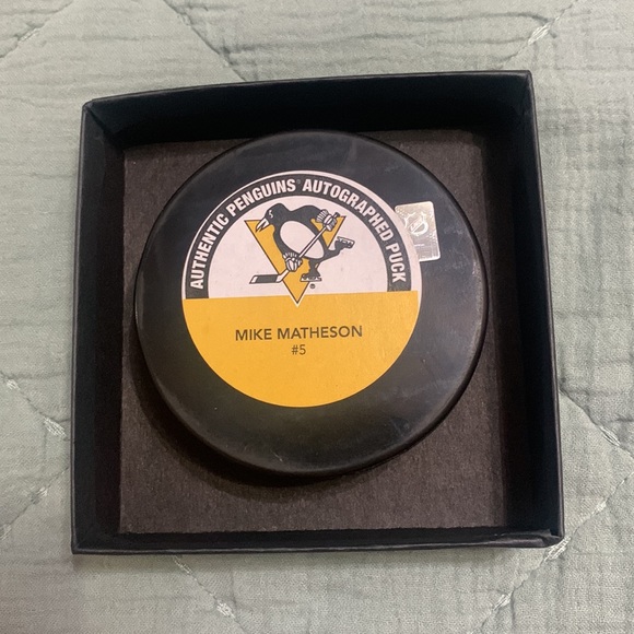 Authentic Penguins Autographed Mike Matheson Puck - Picture 2 of 4